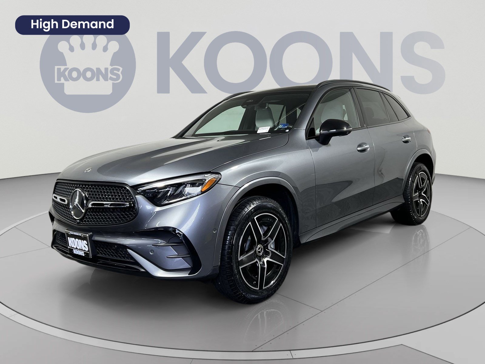 Used 2023 Mercedes-Benz GLC 300 4MATIC image 1