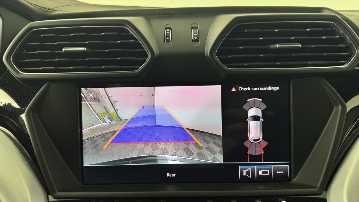 Used 2019 Lamborghini Urus AWD/4WD image 25