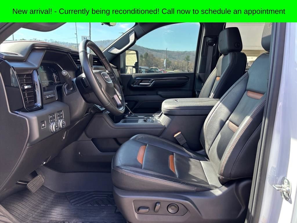 Used 2025 GMC Sierra 2500 AT4 w/ AT4 Premium Plus Package image 10