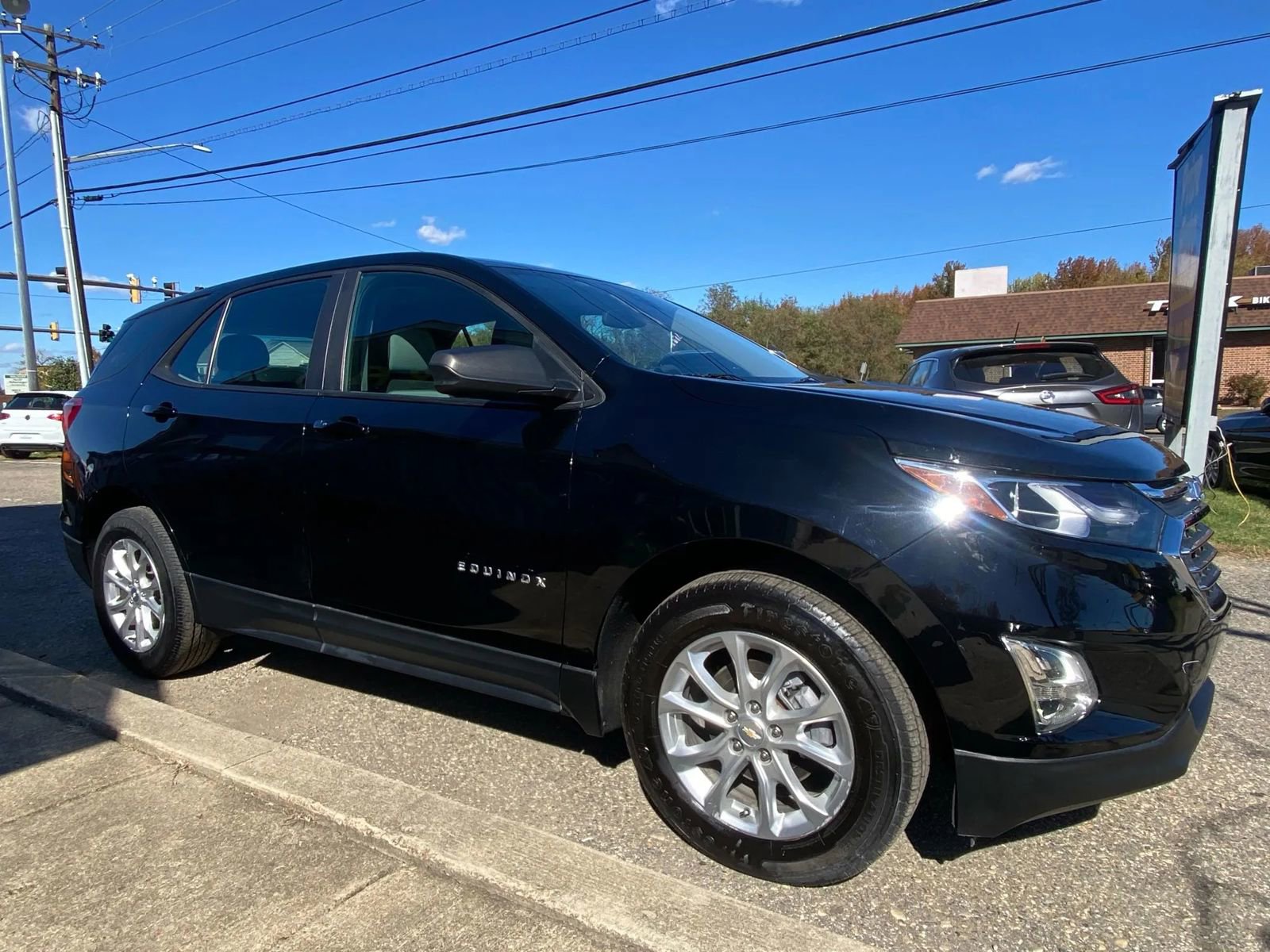 Used 2021 Chevrolet Equinox LS image 5