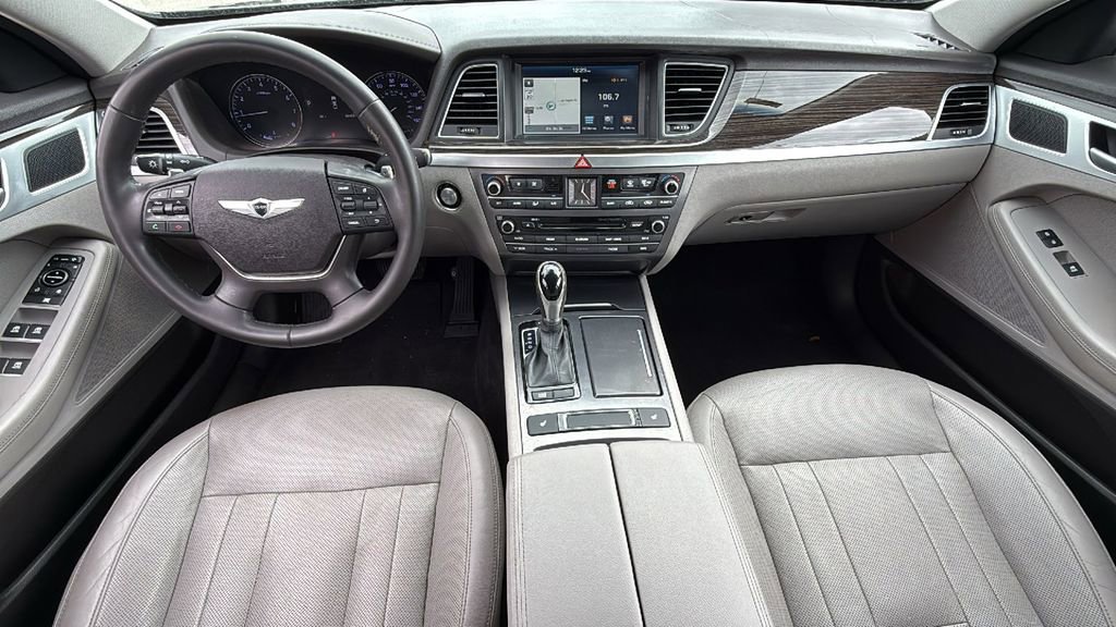 Used 2016 Hyundai Genesis 3.8 RWD image 17