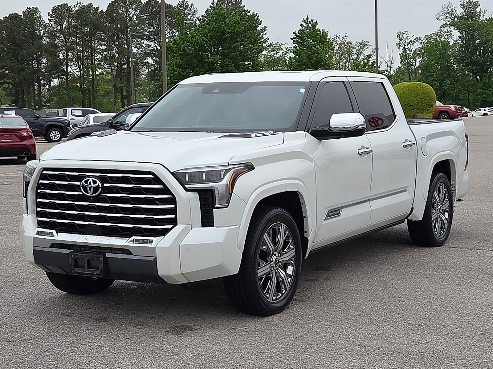 Used 2023 Toyota Tundra Capstone AWD/4WD image 2