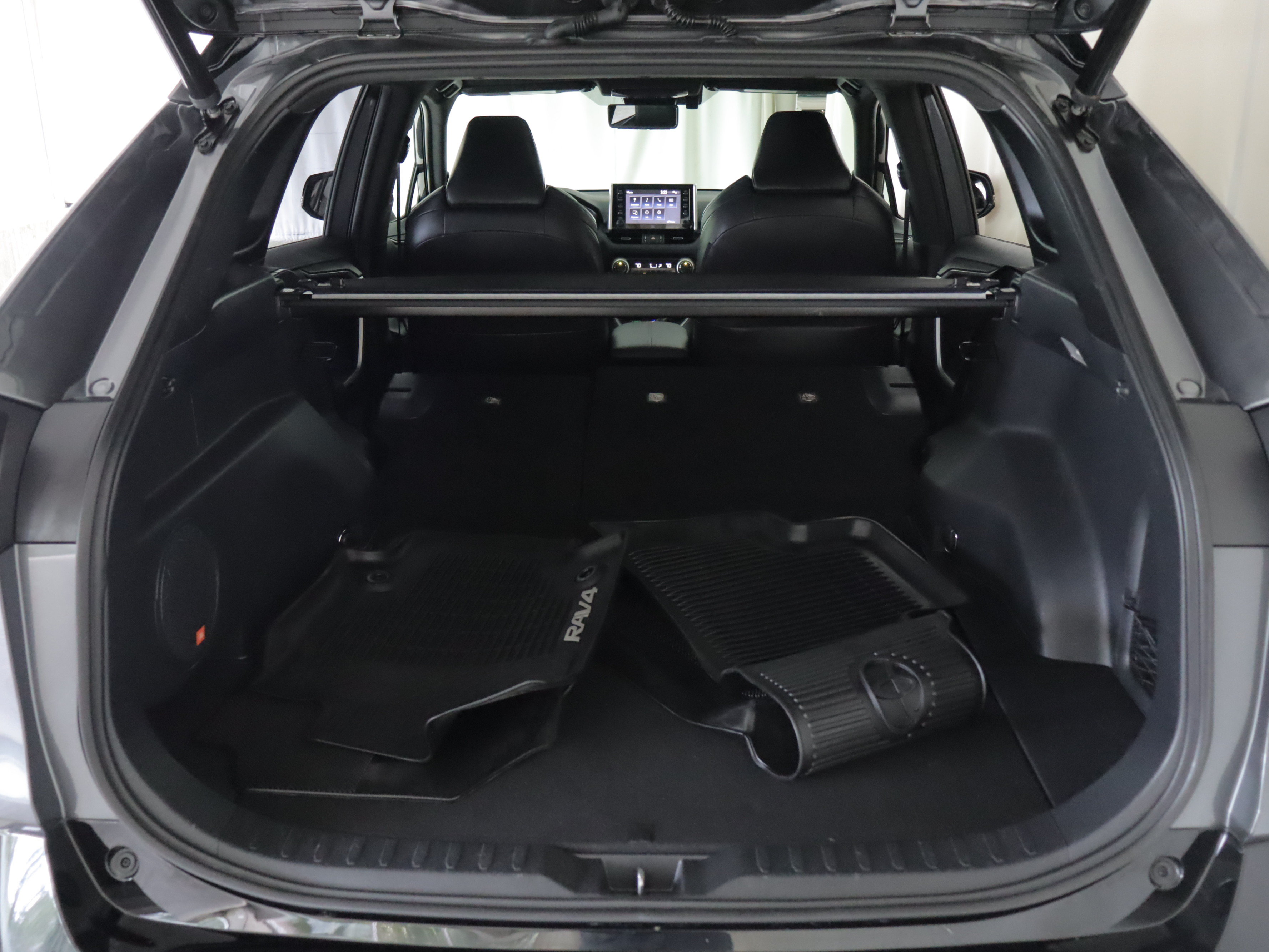 Used 2019 Toyota RAV4 XSE AWD/4WD image 24