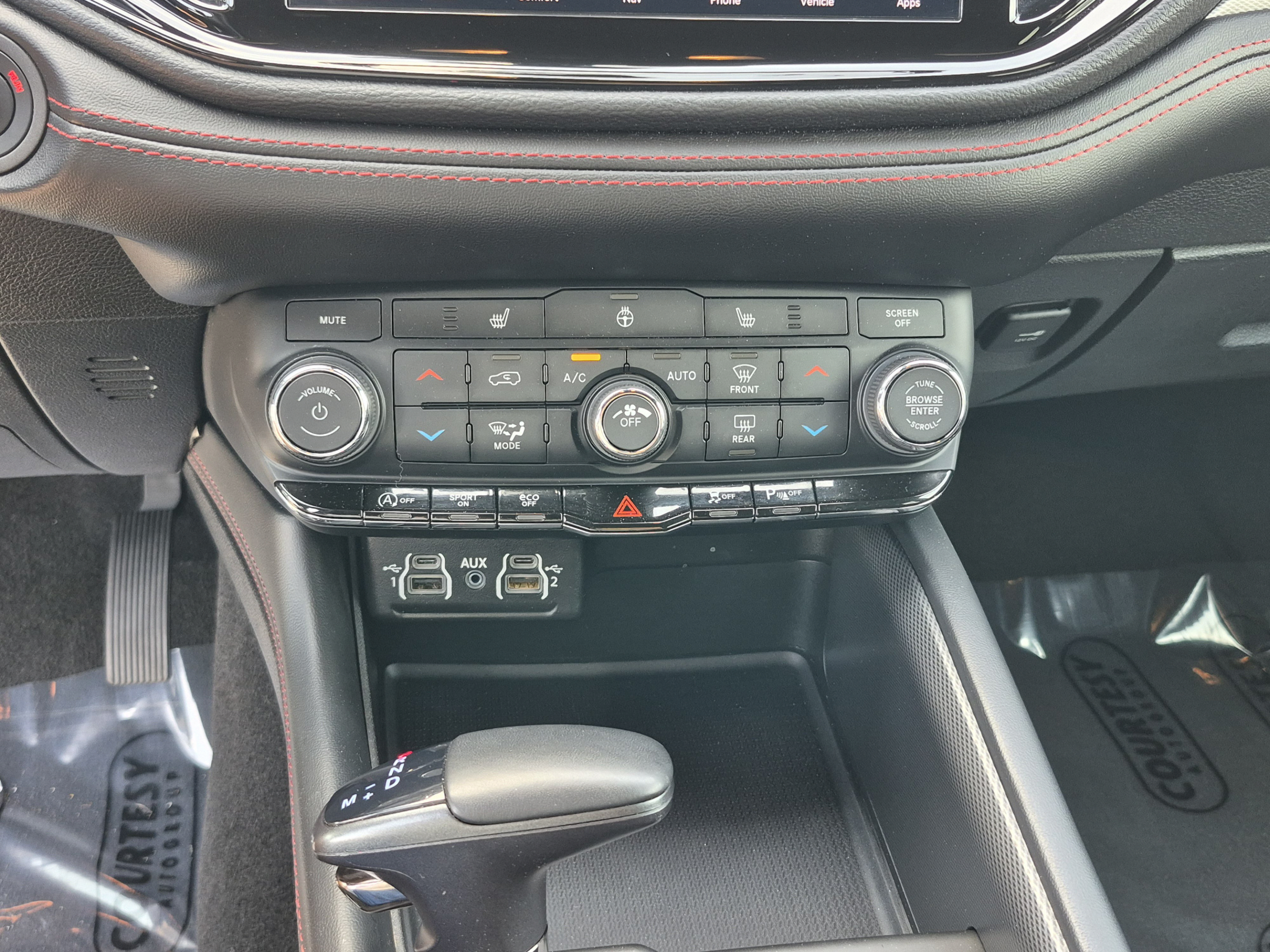 Used 2025 Dodge Durango GT RWD image 28