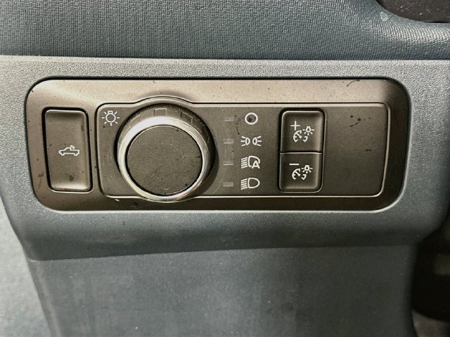 Used 2025 Ford Maverick XL w/ Equipment Group 102A AWD/4WD image 18
