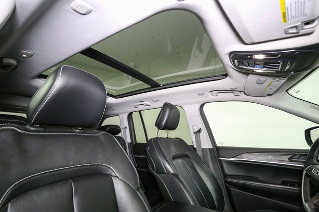 Used 2022 Jeep Grand Cherokee Limited 4xe image 18