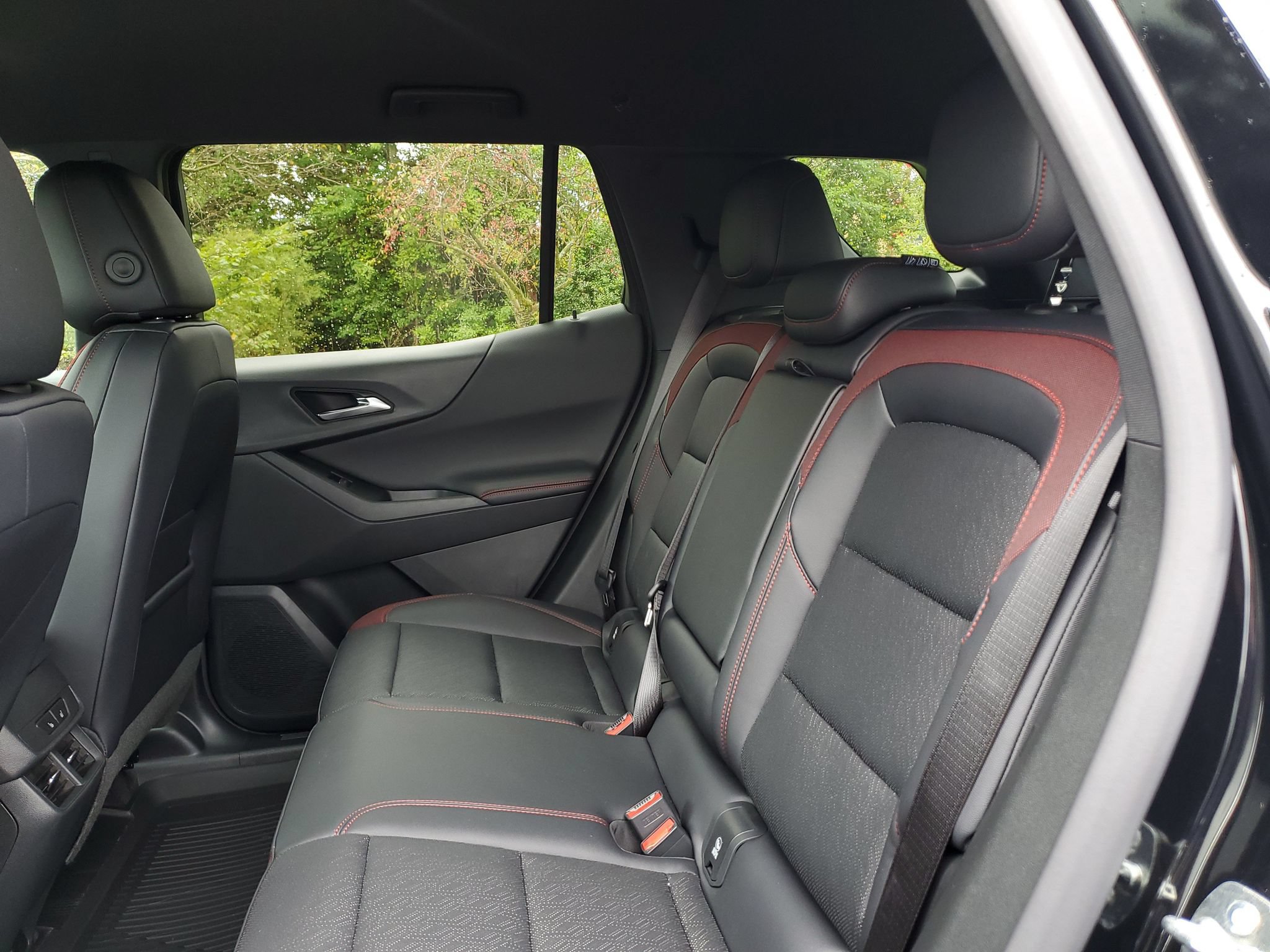 New 2027 Chevrolet Equinox RS w/ Safety and Technology Package AWD/4WD image 10