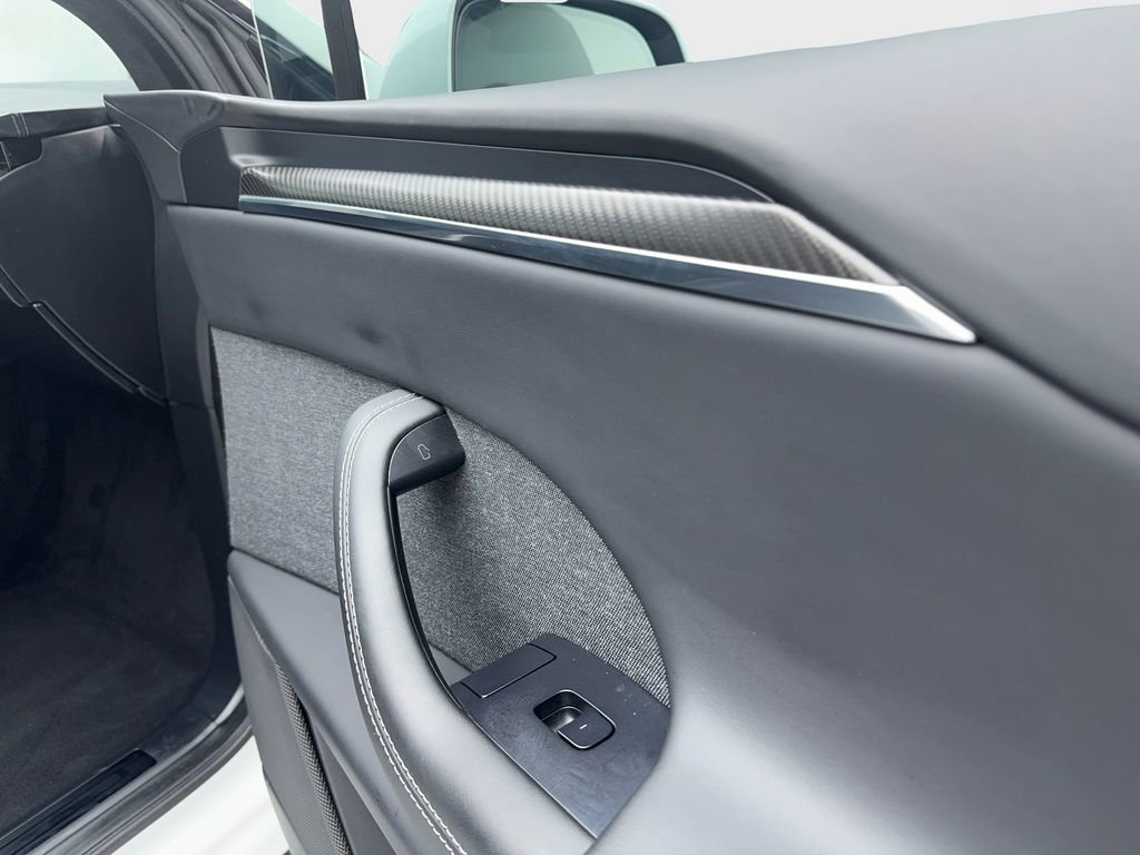 Used 2022 Tesla Model X Plaid image 55