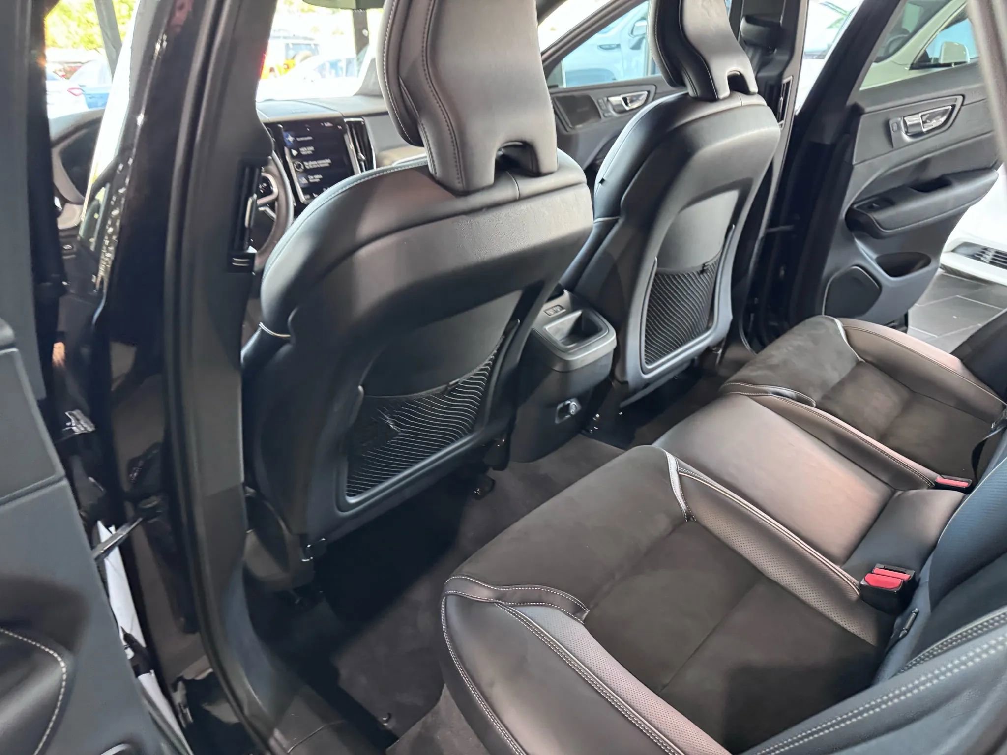 Used 2019 Volvo XC60 T5 R-Design w/ Protection Package Premier image 20