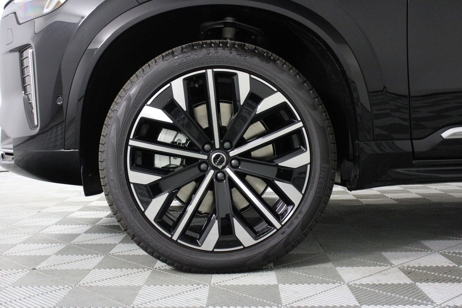 New 2026 Volvo XC90 T8 Plus image 13