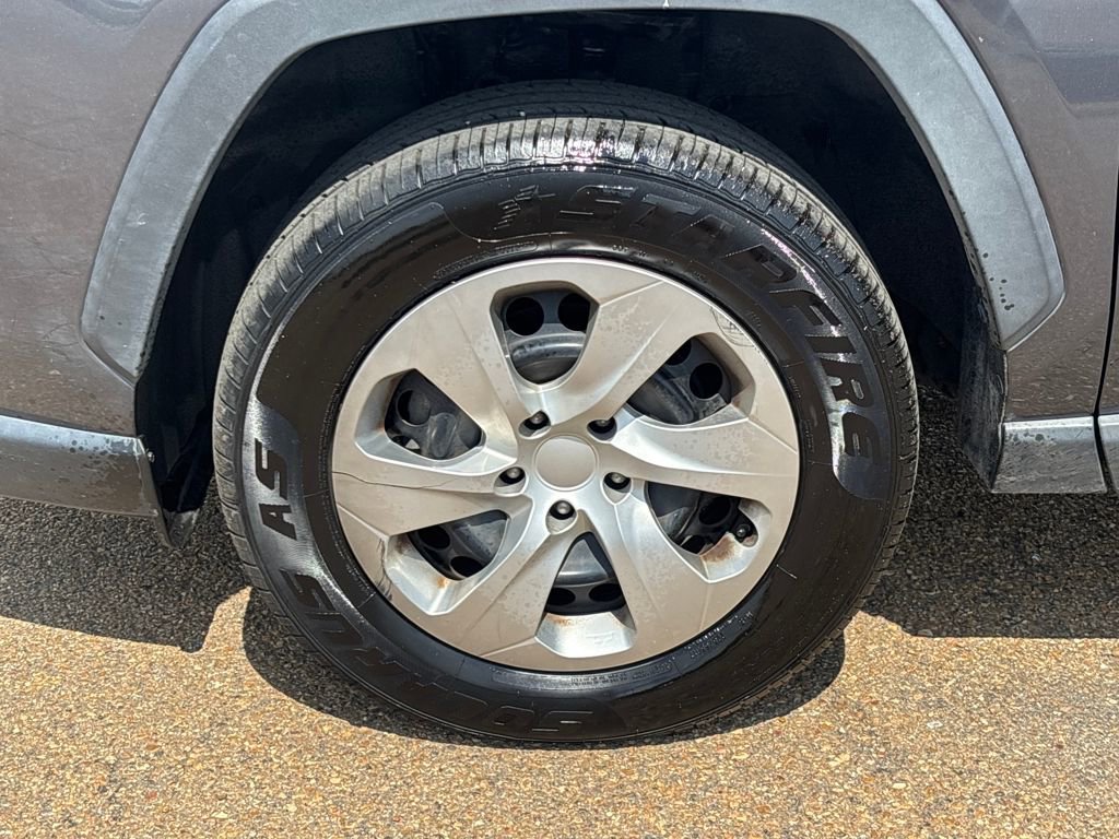 Used 2020 Toyota RAV4 LE w/ All Weather Liner Package image 23