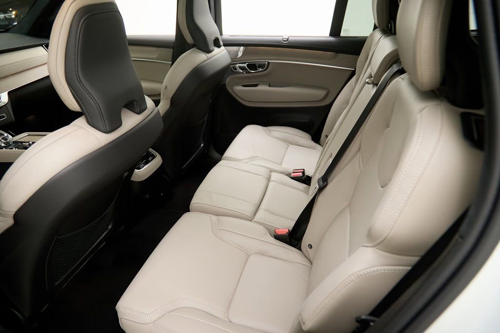 New 2026 Volvo XC90 B6 Ultra w/ Lounge Package image 19