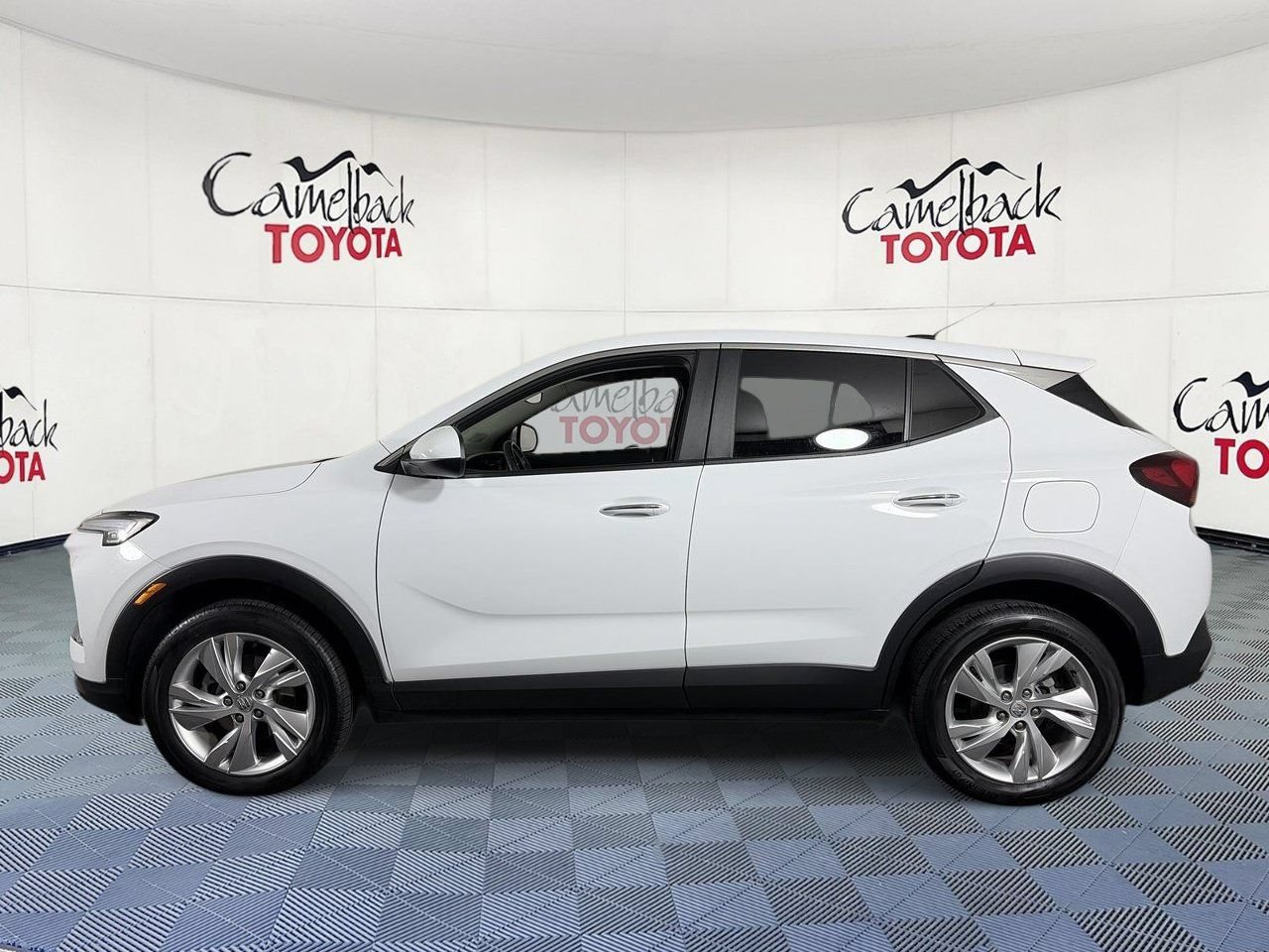Used 2025 Buick Encore GX Preferred AWD/4WD image 5