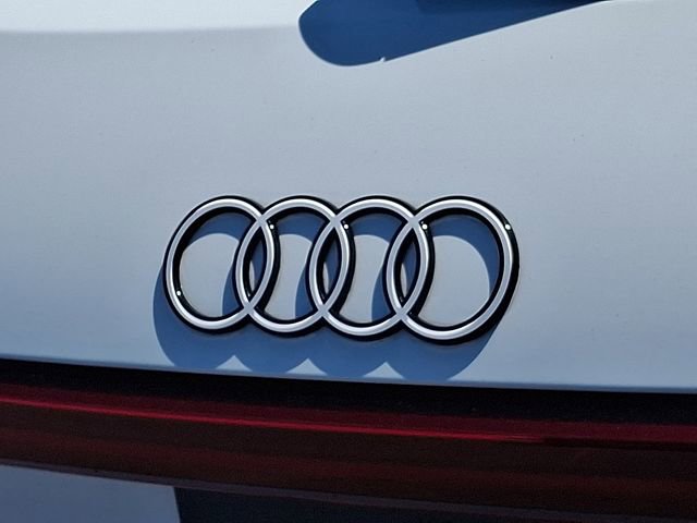 Used 2024 Audi Q8 e-tron Premium Plus w/ Premium Plus Package AWD/4WD image 36
