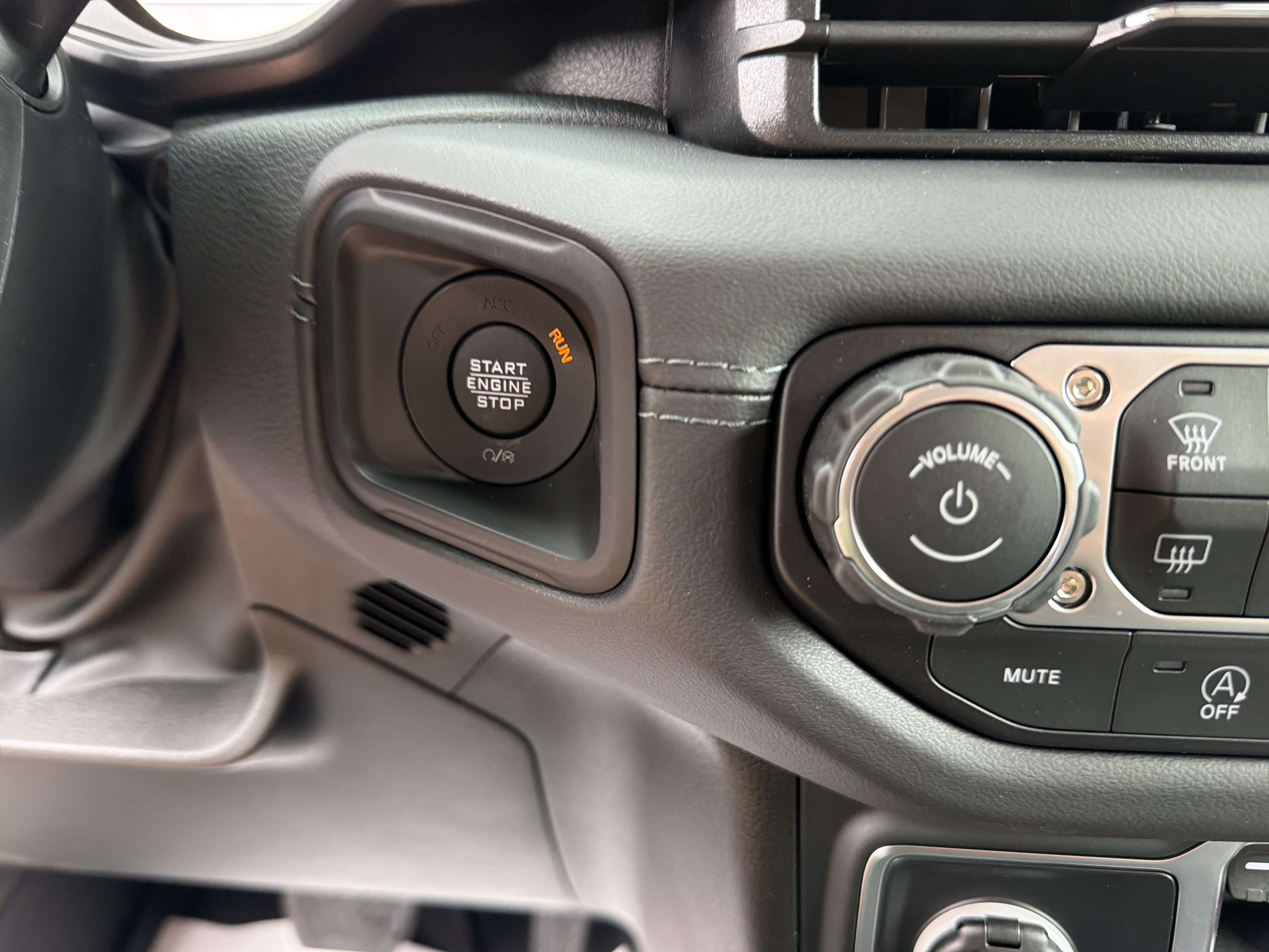 New 2027 Jeep Wrangler Unlimited Rubicon AWD/4WD image 23