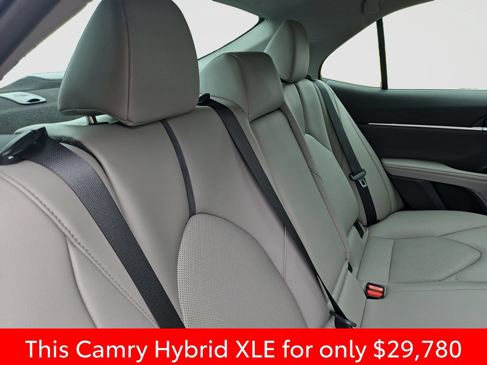 Used 2023 Toyota Camry XLE FWD image 45