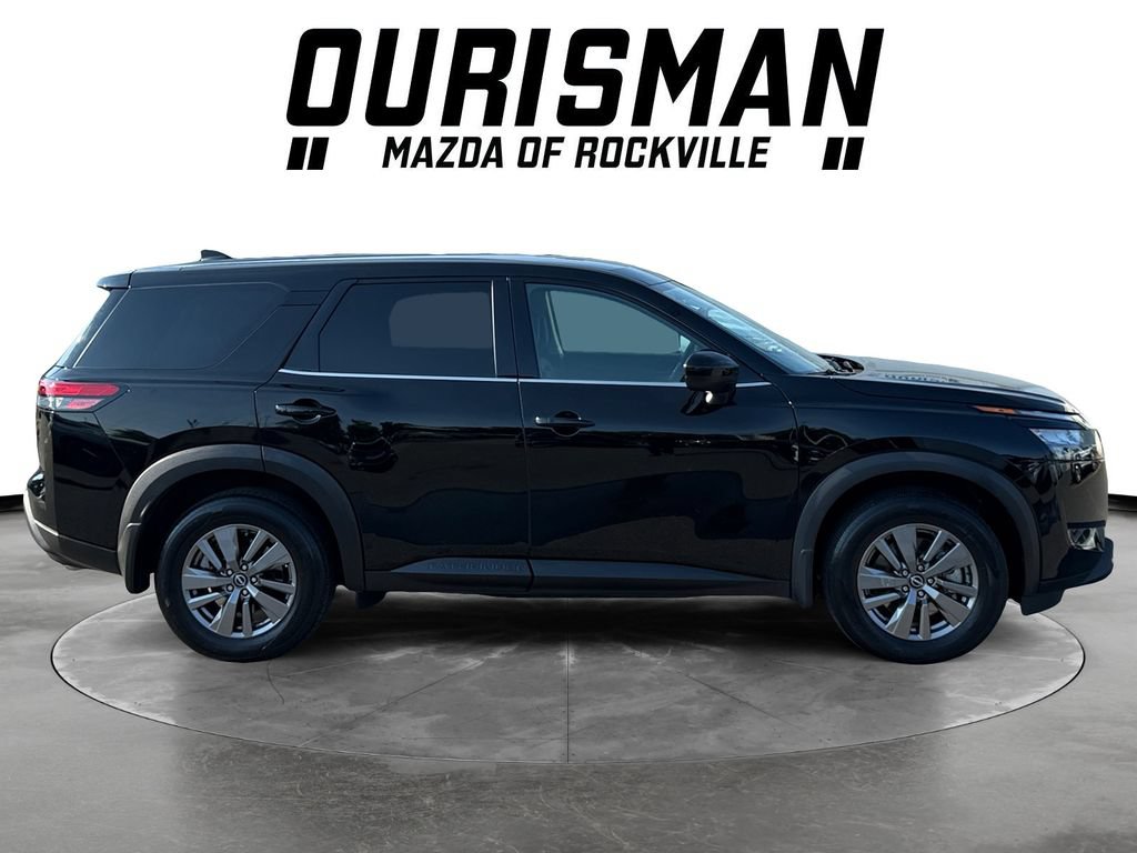 Used 2025 Nissan Pathfinder S AWD/4WD image 7