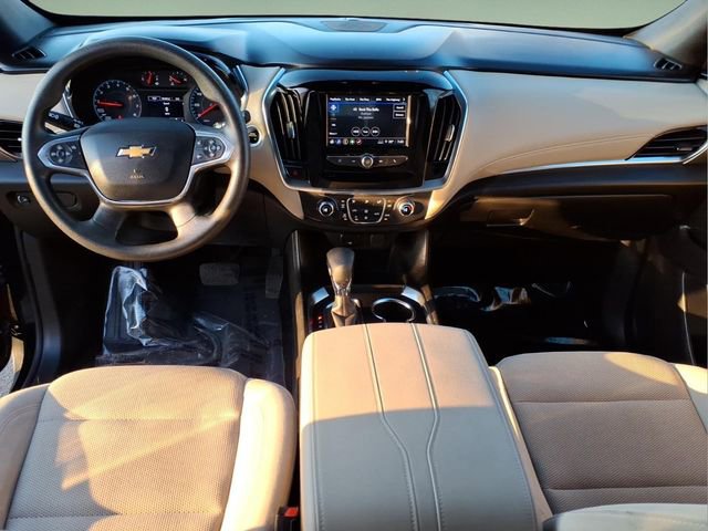 Used 2022 Chevrolet Traverse LS image 14