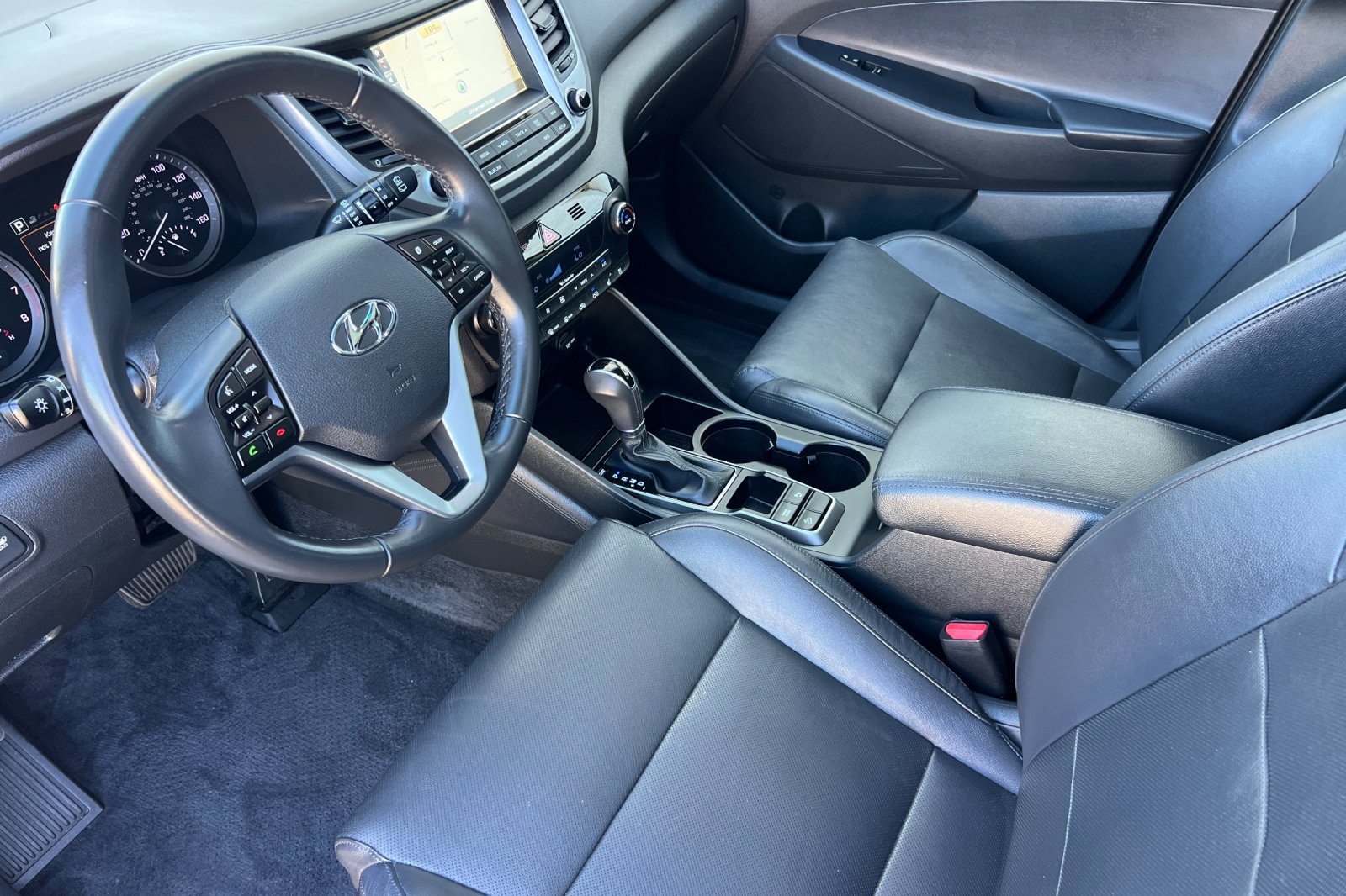 Used 2016 Hyundai Tucson Limited w/ Option Group 03 FWD image 10