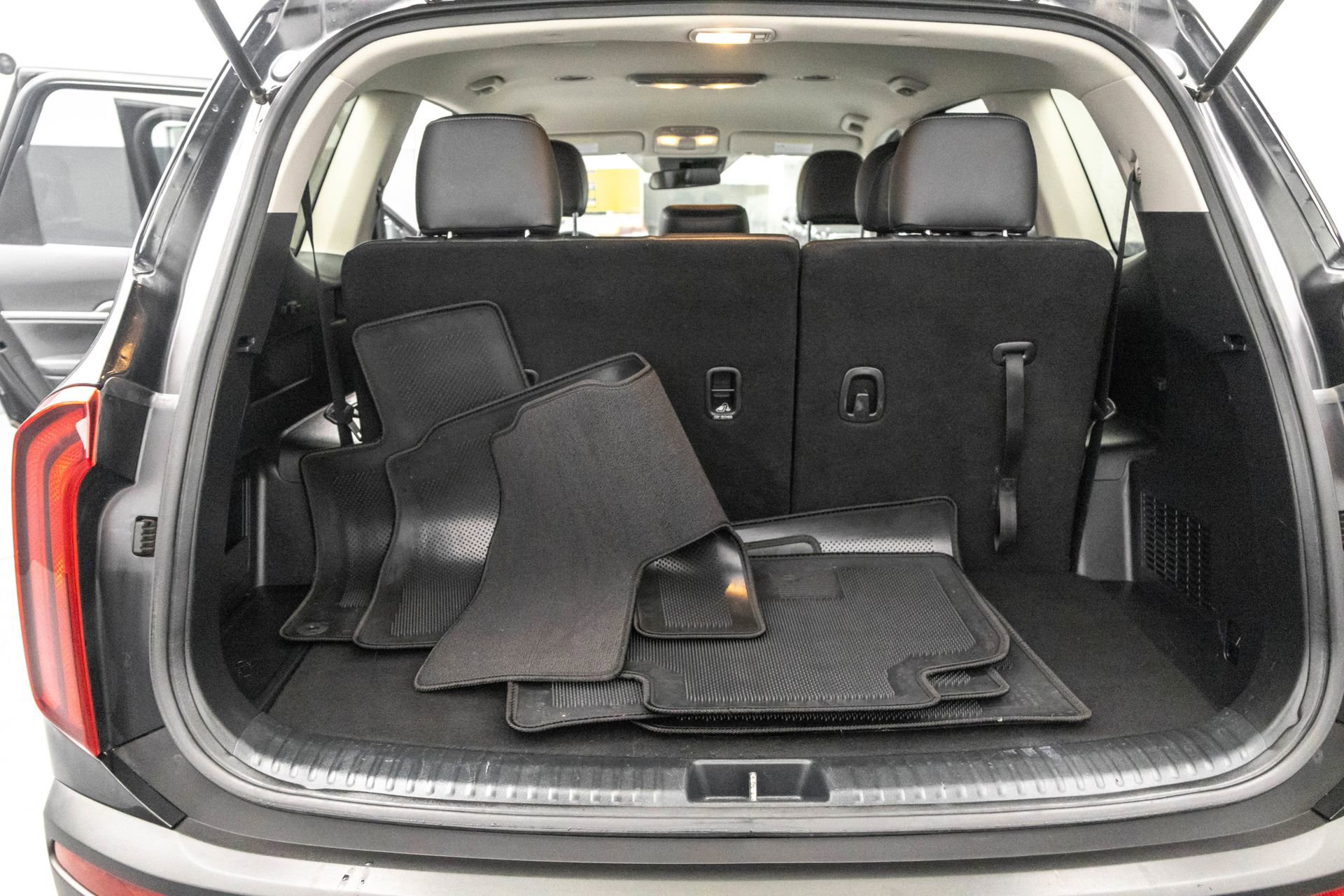 Used 2021 Kia Telluride LX image 33