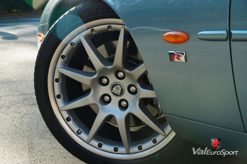 Used 2003 Jaguar XK8 Convertible image 3