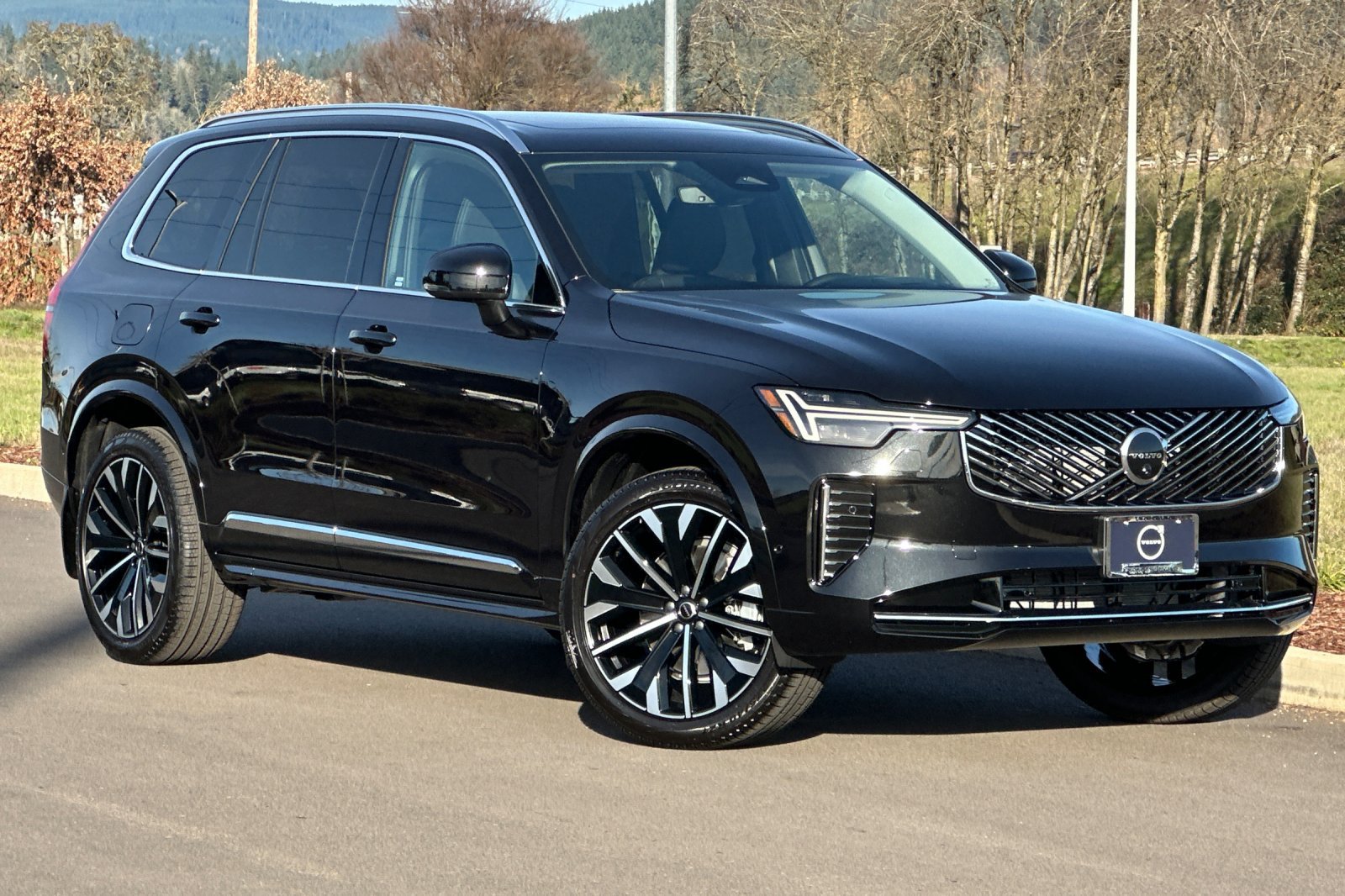 New 2026 Volvo XC90 B6 Ultra w/ Protection Package Premier