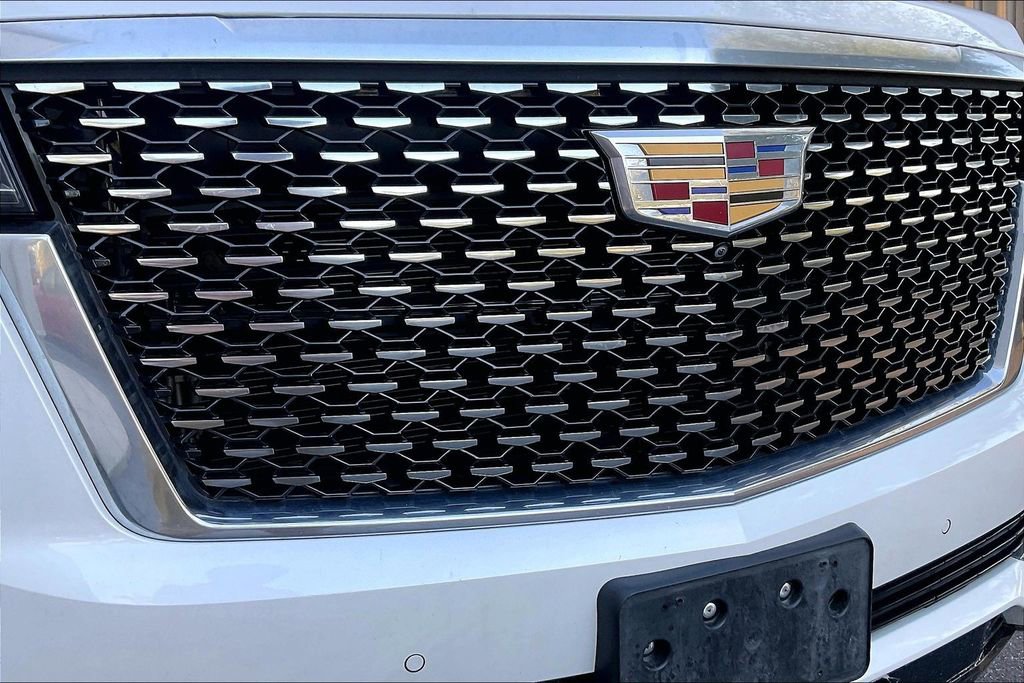 Used 2022 Cadillac Escalade Premium Luxury w/ Touring Package image 28