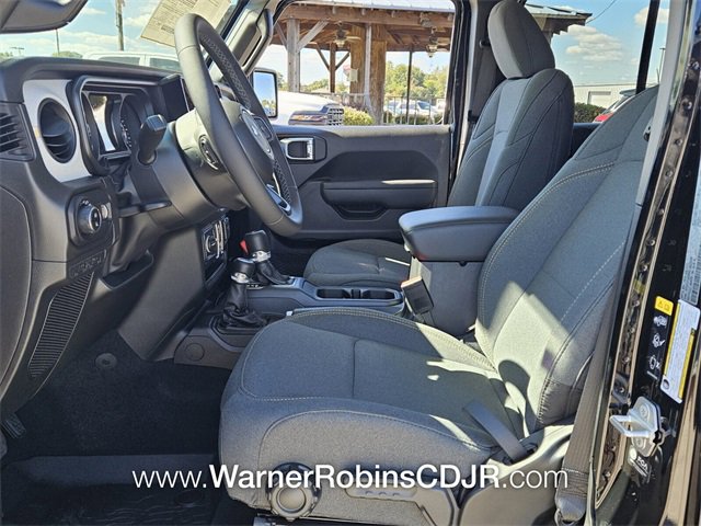 New 2025 Jeep Gladiator Sport image 5