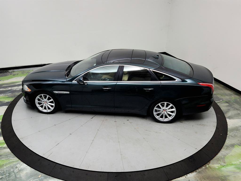 Used 2015 Jaguar XJ AWD image 37