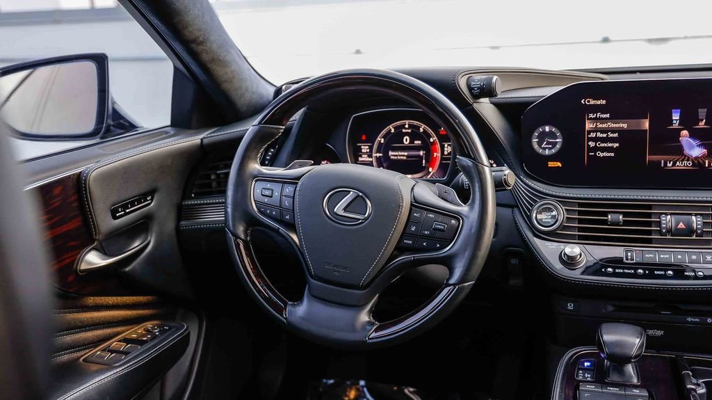 Used 2021 Lexus LS 500 w/ Interior Upgrade Package image 18