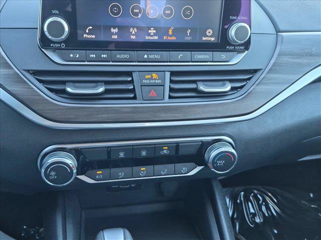Used 2025 Nissan Altima 2.5 SV FWD image 16