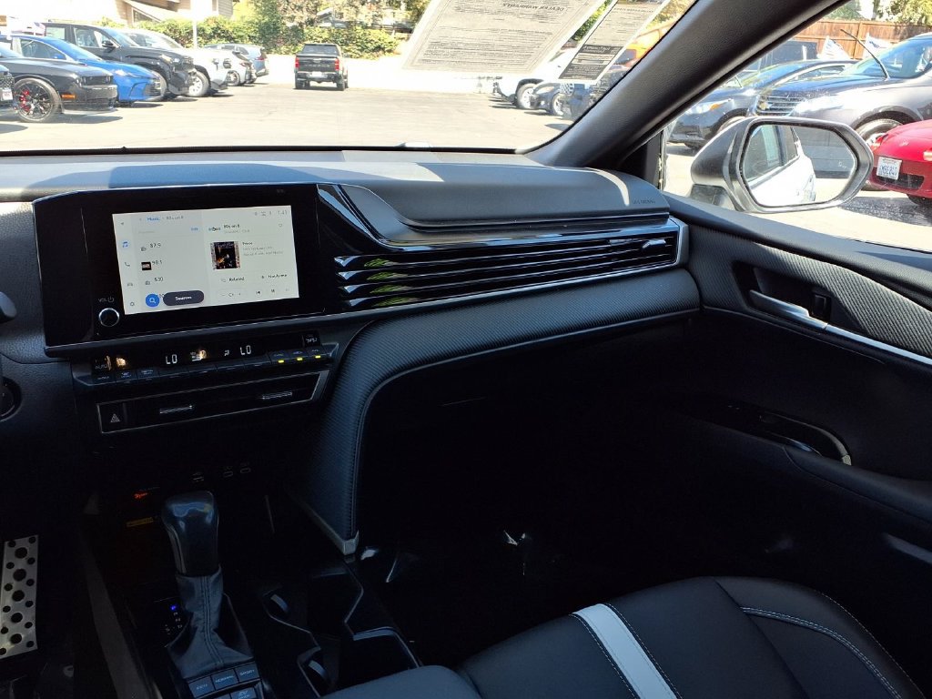 Used 2025 Toyota Camry SE FWD image 25