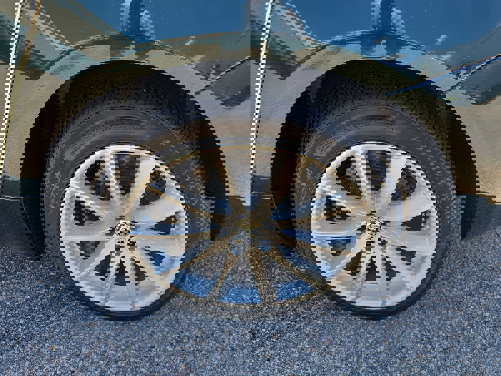 Used 2013 Jaguar XJ image 36