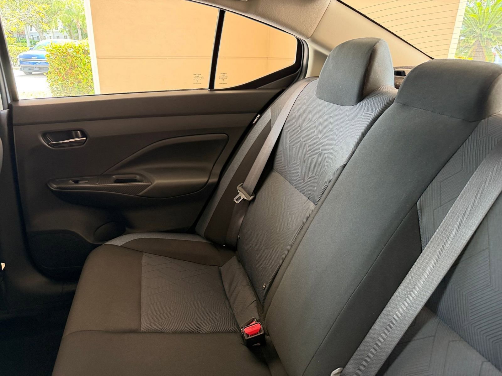 Used 2025 Nissan Versa SV image 34