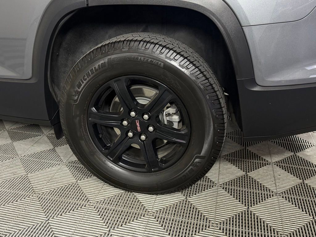 Used 2022 GMC Acadia AT4 w/ Technology Package AWD/4WD image 12