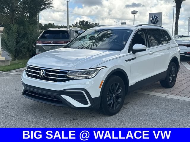 Certified 2024 Volkswagen Tiguan SE FWD image 3