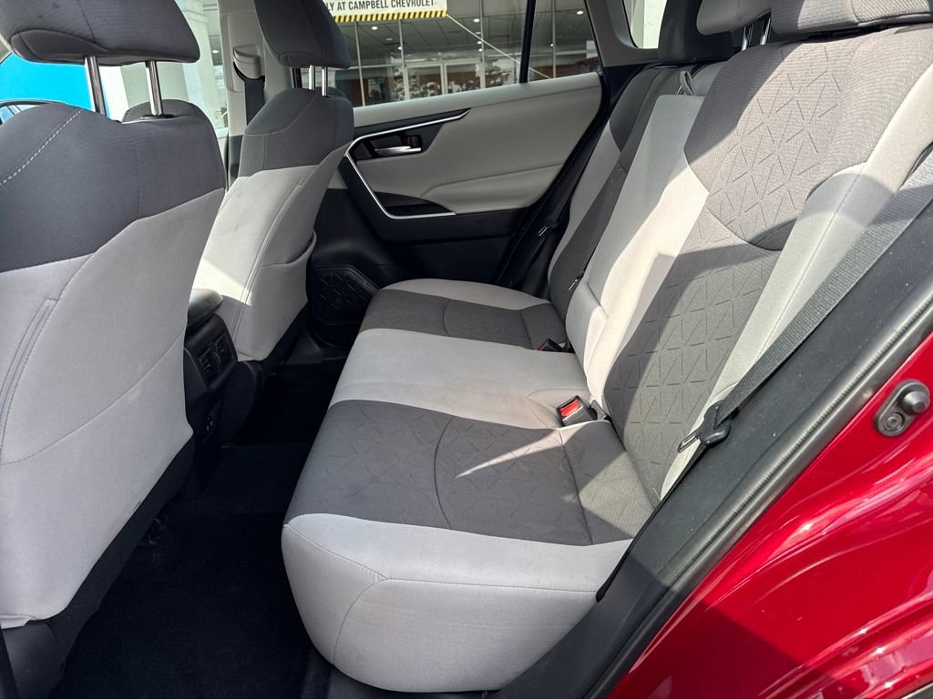 Used 2021 Toyota RAV4 XLE image 29