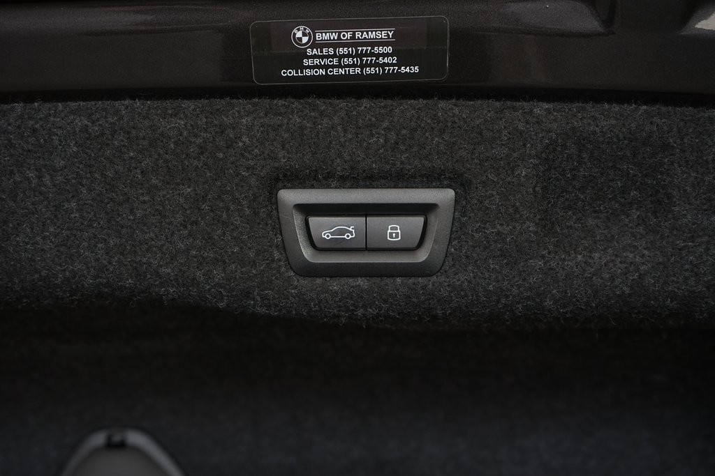 Used 2024 BMW i5 M60 w/ Executive Package image 33