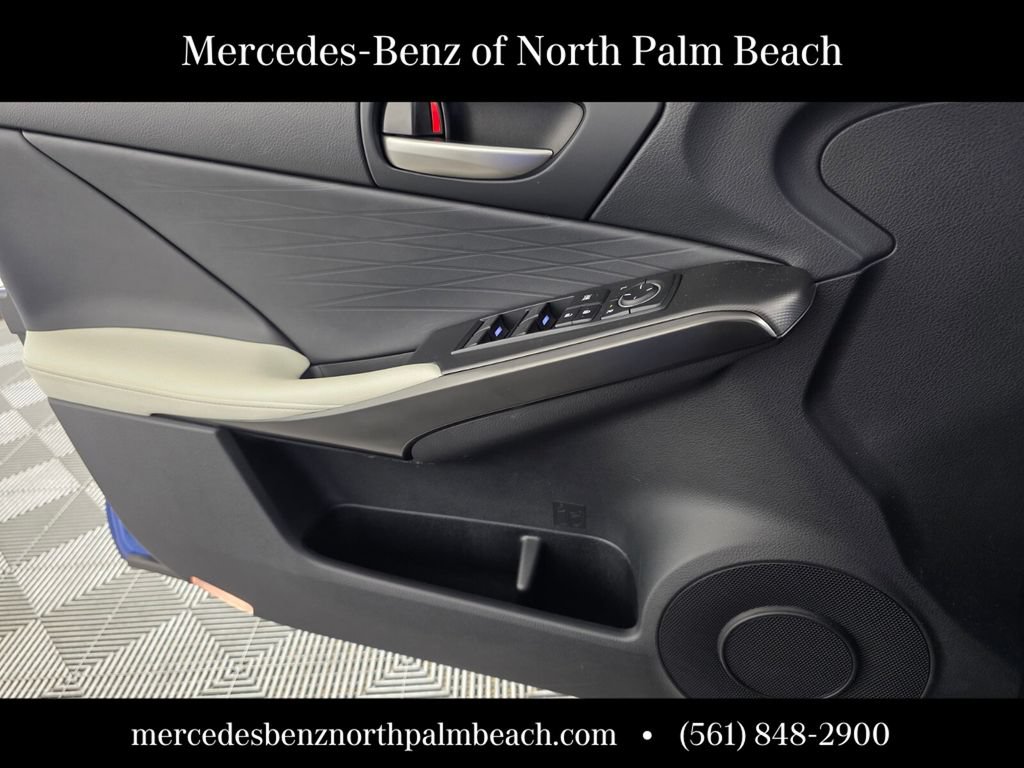 Used 2022 Lexus IS 350 F Sport RWD image 25