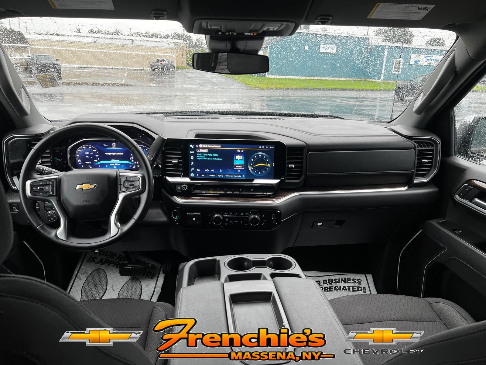 Used 2026 Chevrolet Silverado 1500 LT AWD/4WD image 7