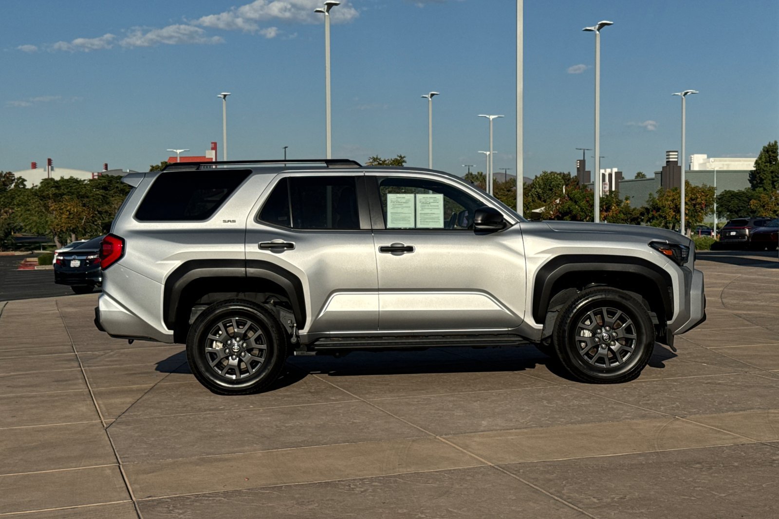 Used 2025 Toyota 4Runner SR5 AWD/4WD image 3