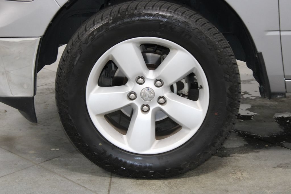 Used 2024 RAM 1500 Classic SLT AWD/4WD image 18