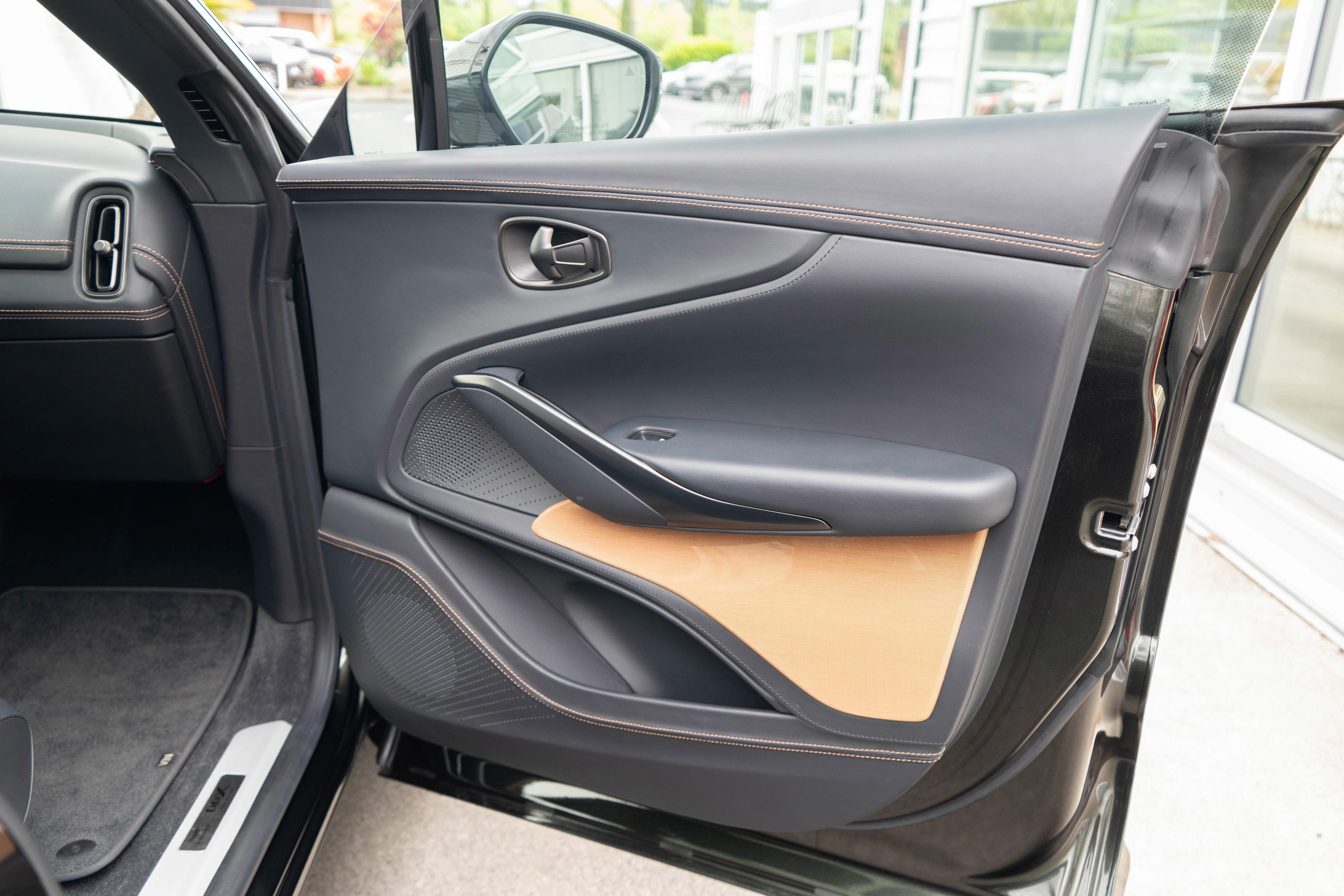 Used 2023 Aston Martin DBX 707 AWD/4WD image 30