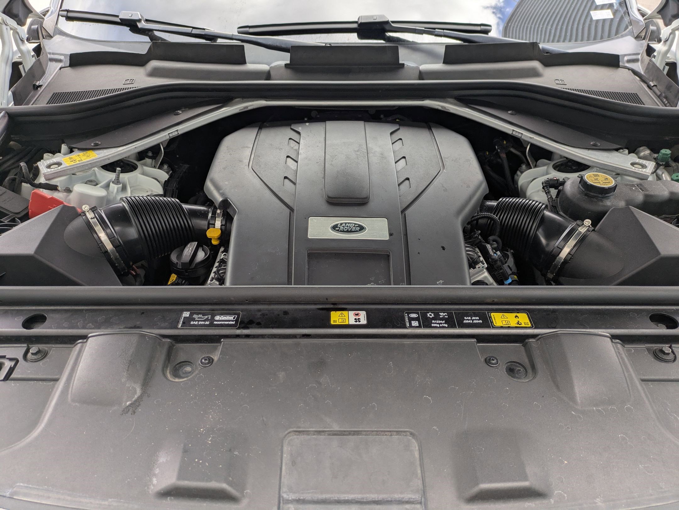 Certified 2023 Land Rover Range Rover SE image 33