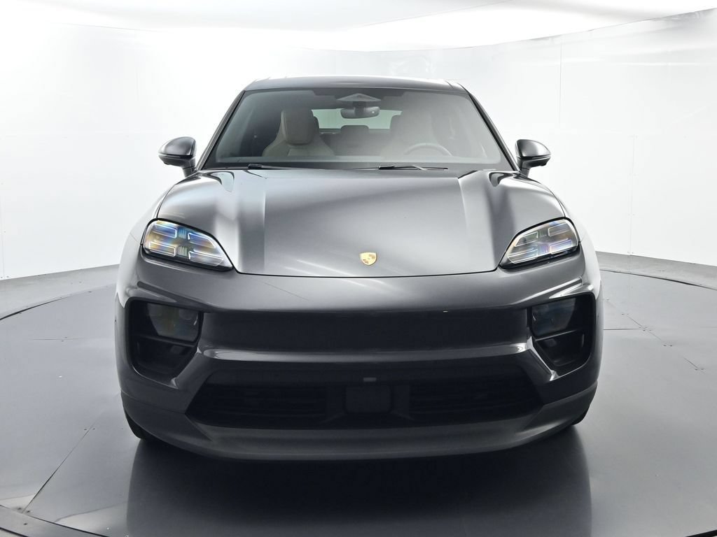 Used 2026 Porsche Macan Electric RWD image 18