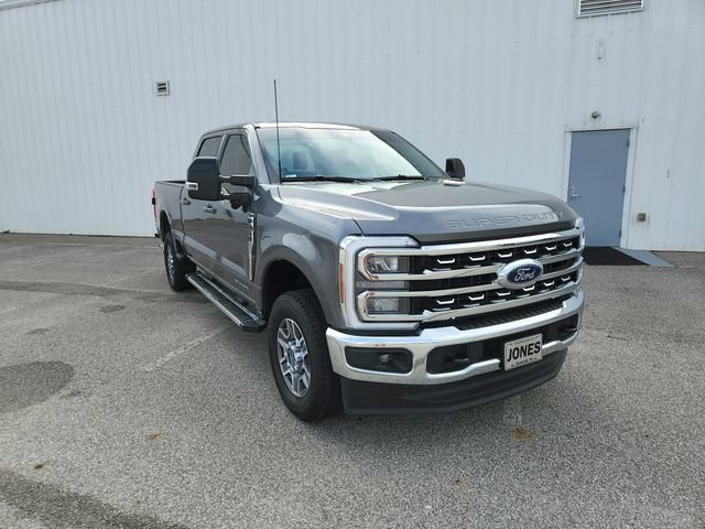 Used 2025 Ford F250 Lariat AWD/4WD image 3