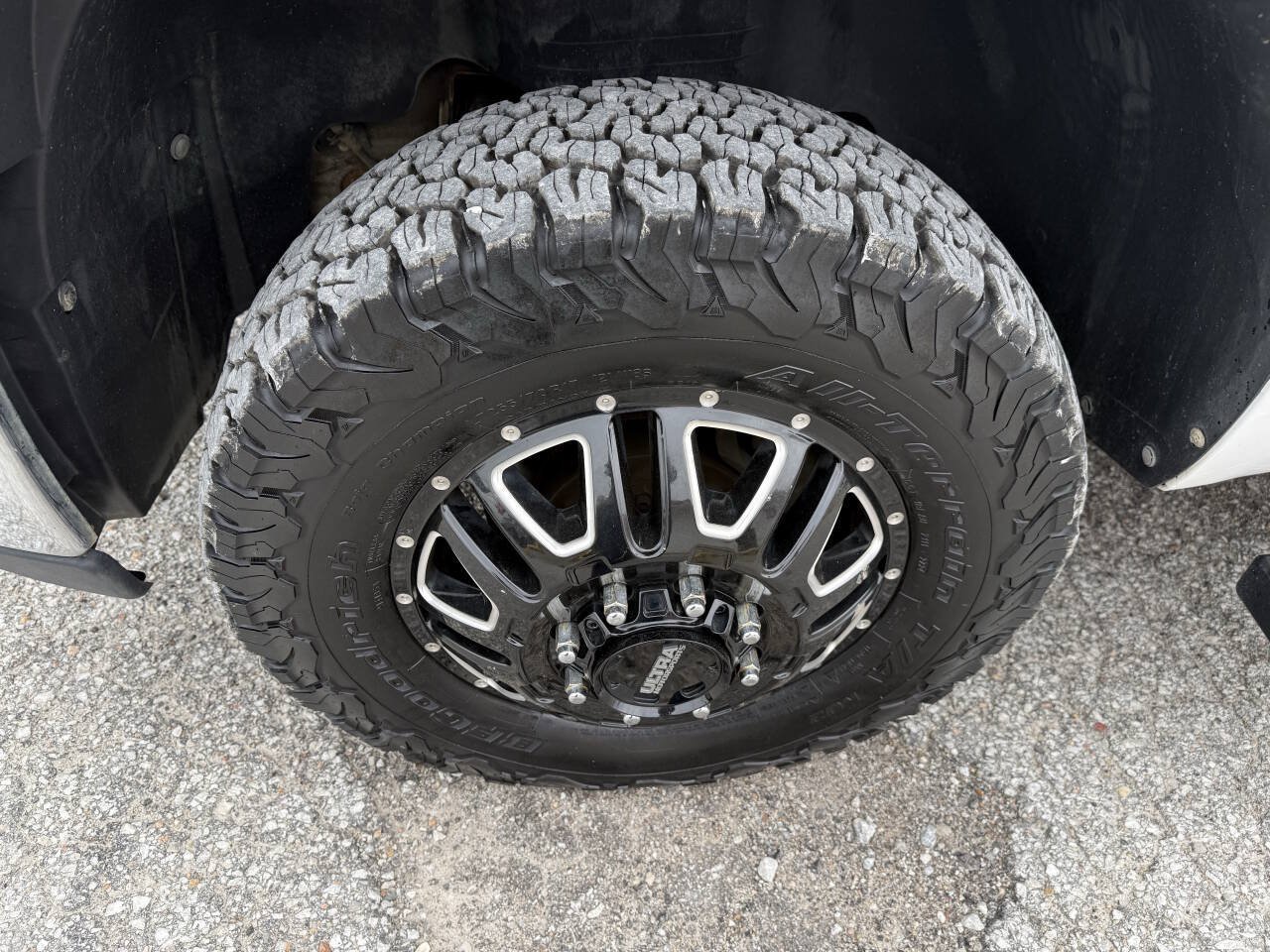 Used 2009 GMC Sierra 3500 SLT AWD/4WD image 9