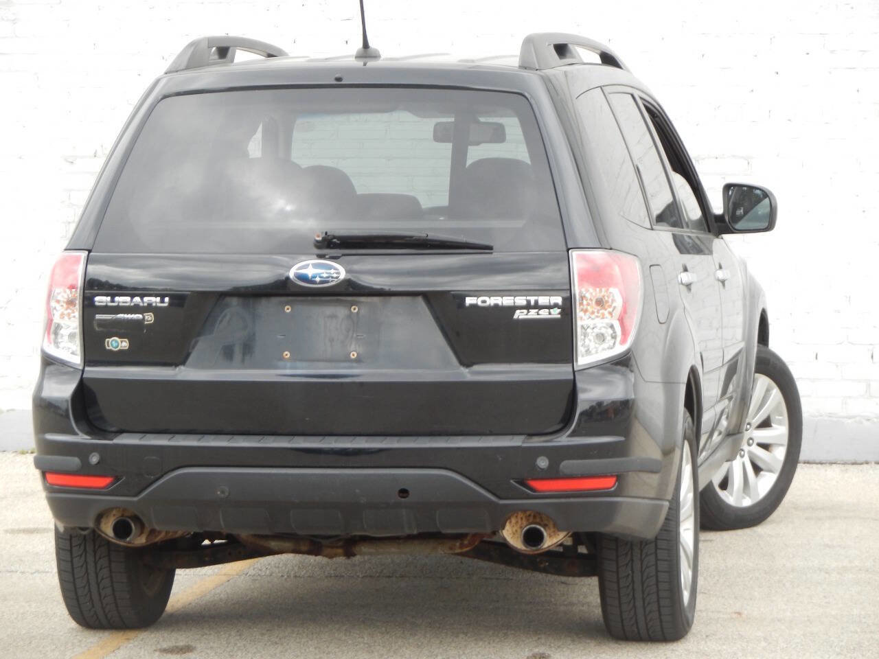 Used 2011 Subaru Forester 2.5X Premium w/ All-Weather Pkg image 17