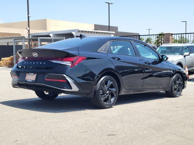 New 2026 Hyundai Elantra Sport FWD image 4