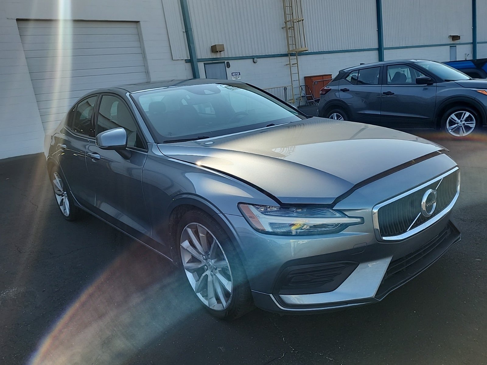 Used 2019 Volvo S60 T5 Momentum FWD image 3